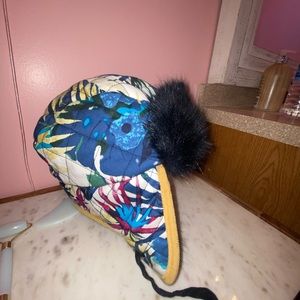 Pistil winter hat on size like bran new